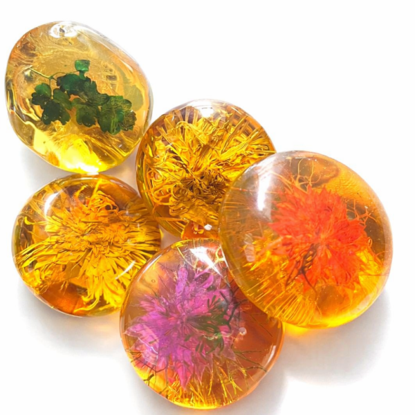 Flower face soap glow (lightening and clearing Redness)